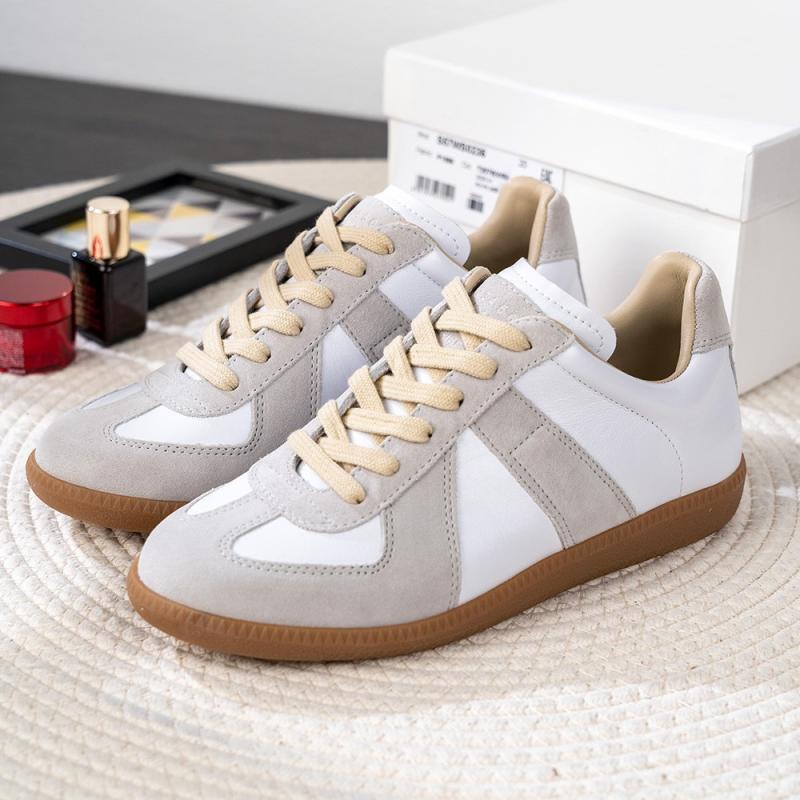 Sneakers |  Dame Replica Sneakers Dirty White