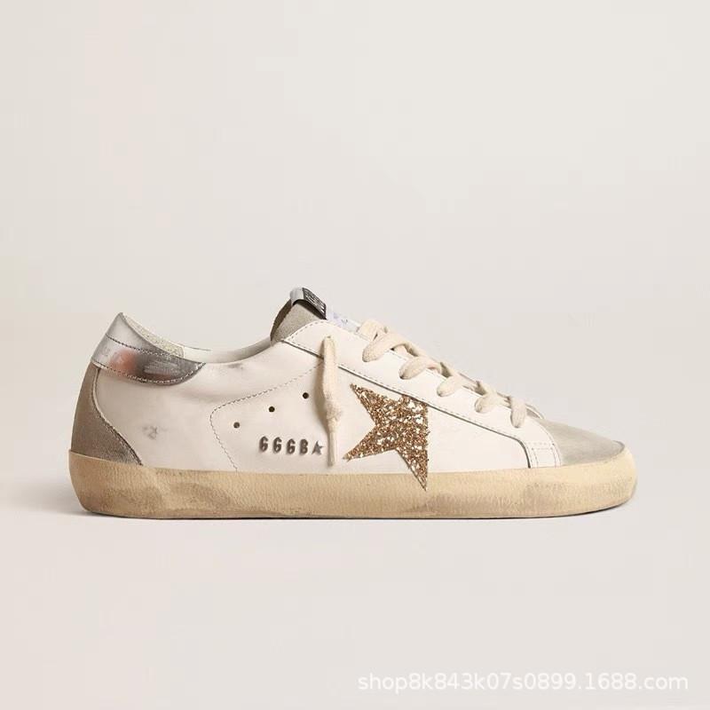 Sneakers |  Dame Sneakers Med Distressed-Effekt Og Signaturstjerne