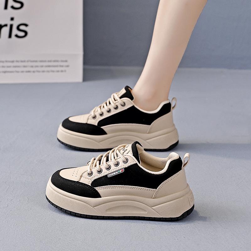 Sneakers |  Dame Lave Sneakers For Kvinner